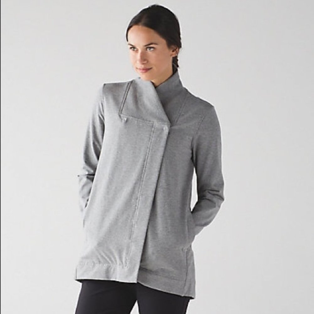 Lululemon belle wrap gray sweater size 4